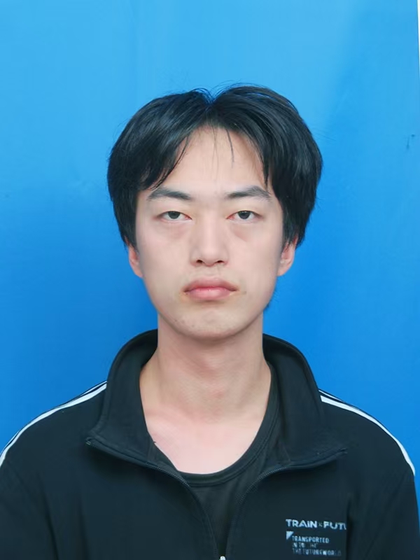 姚博强（25级硕士）.jpg